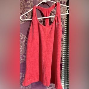 Women’s Nike Dri Fit Tank top w/ built in sports bra.